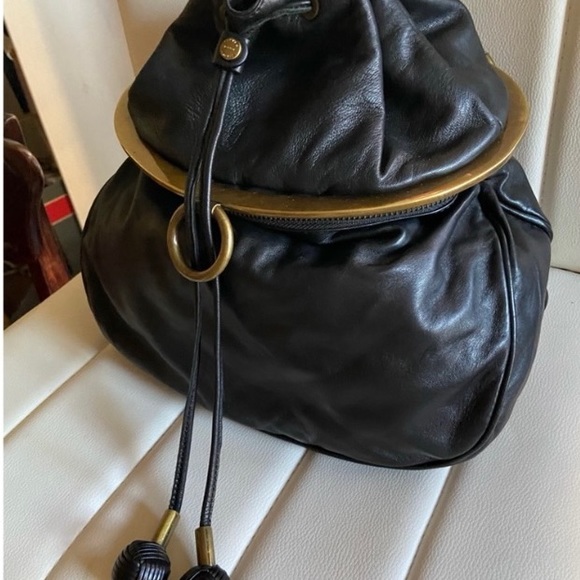 TANNER KROLL LEATHER LUXE BLACK SHOULDER/ BUCKET BAG- stunning! NWOT.